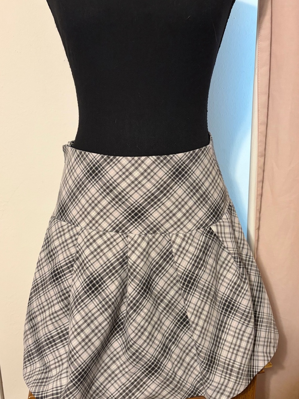Divided Plaid Bubble Mini Skirt - Black and White